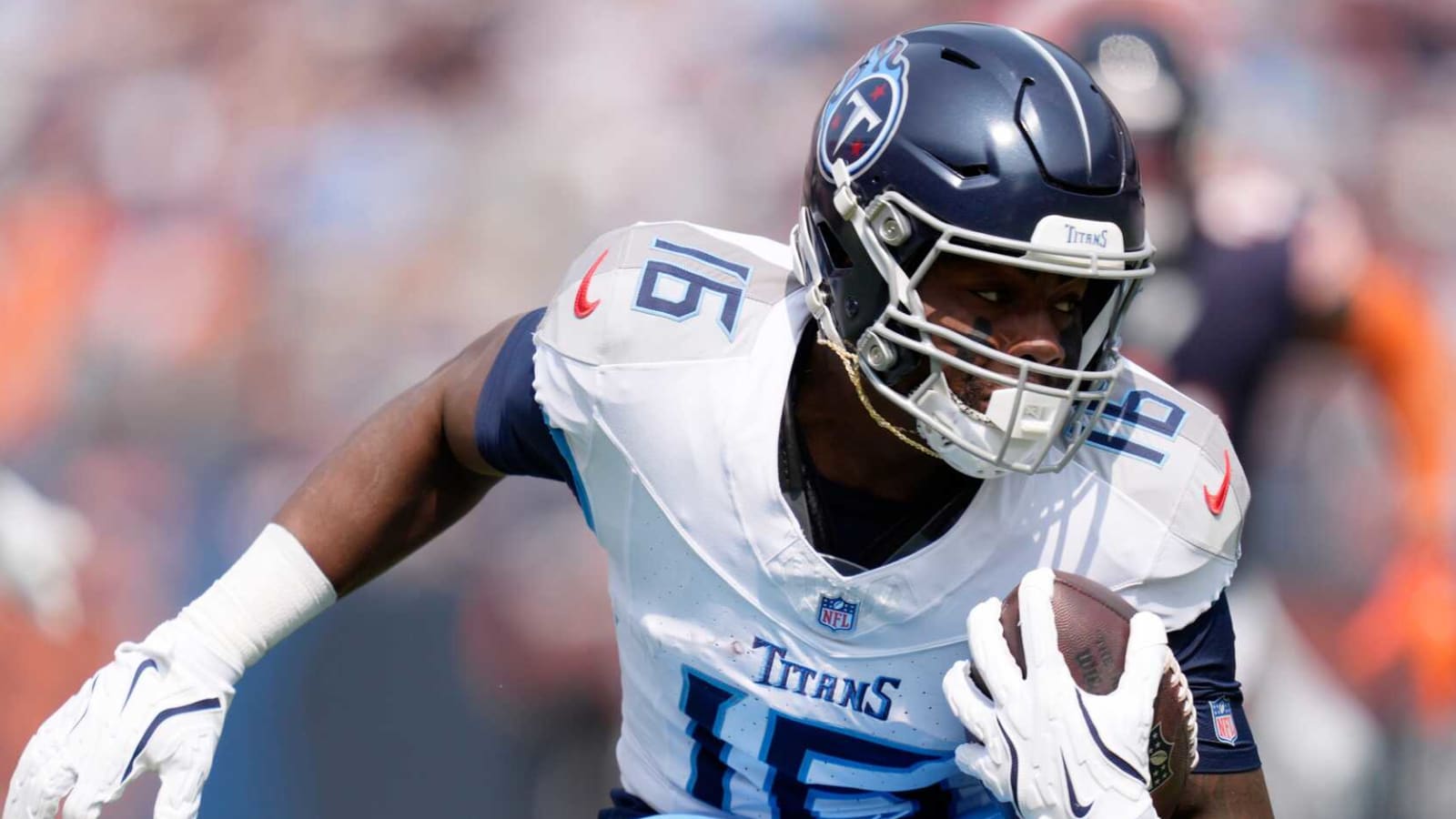 Titans WR undergoes season-ending surgery