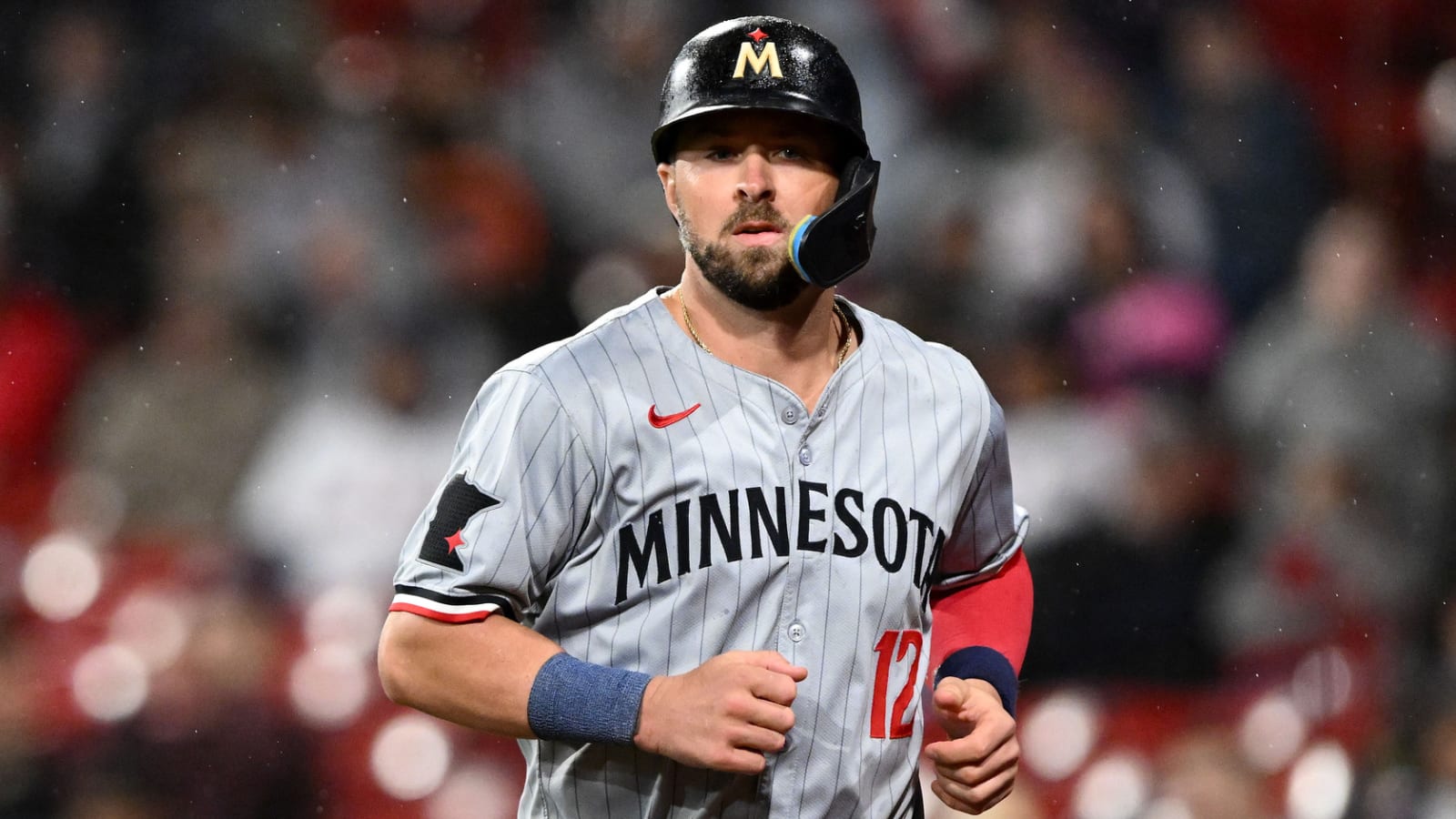 Rockies to sign multi-positional infielder