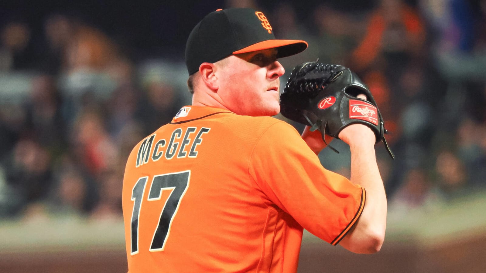 Brewers sign LHP Jake McGee to major league deal