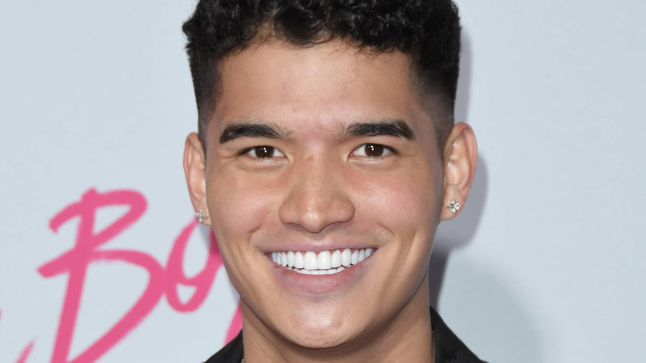 KSI vs Alex Wassabi set to be CANCELLED over injury Yardbarker