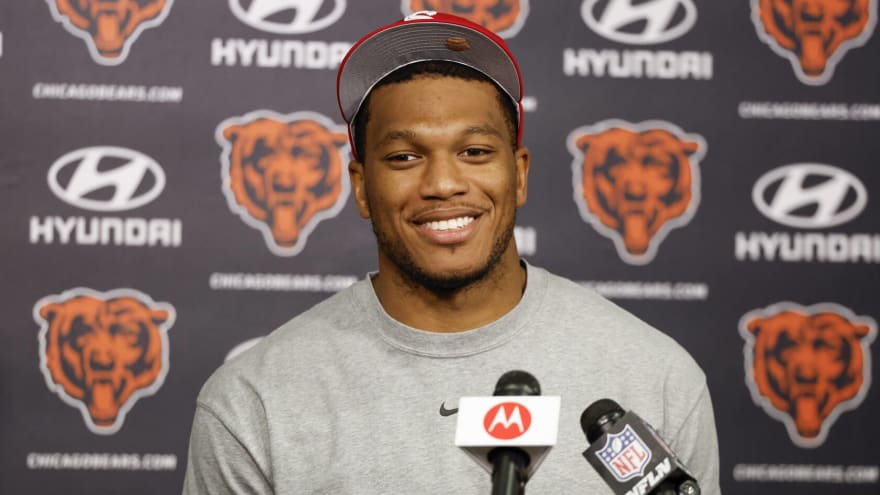 Bears' D.J. Moore discusses Justin Fields trade, playing with Caleb Williams