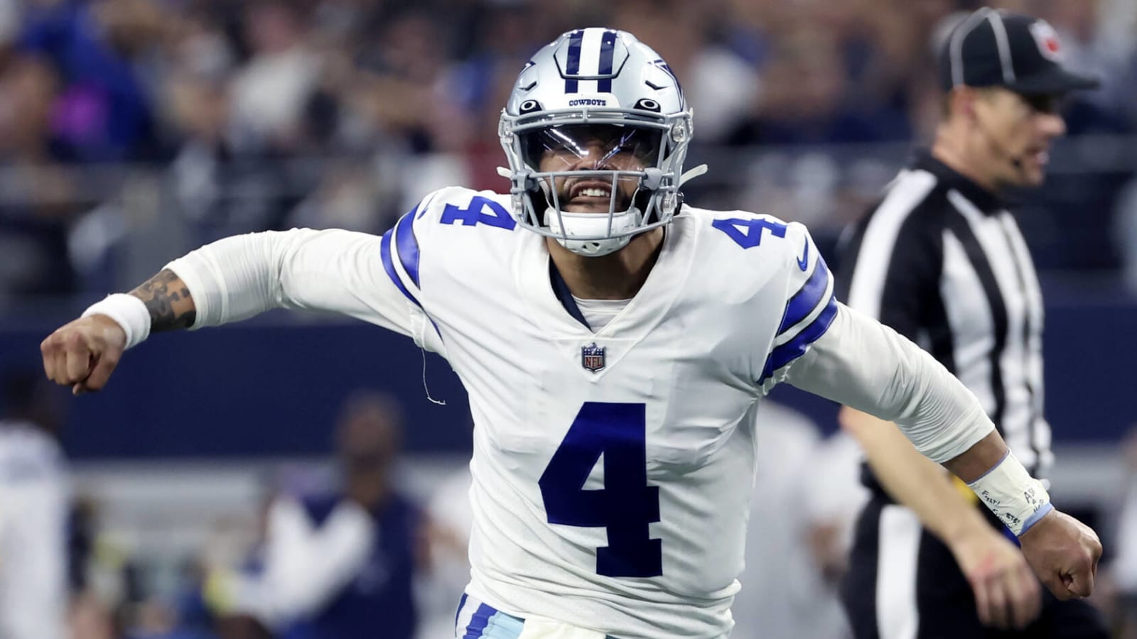 Dak Prescott raves about 'Texas Coast' offense