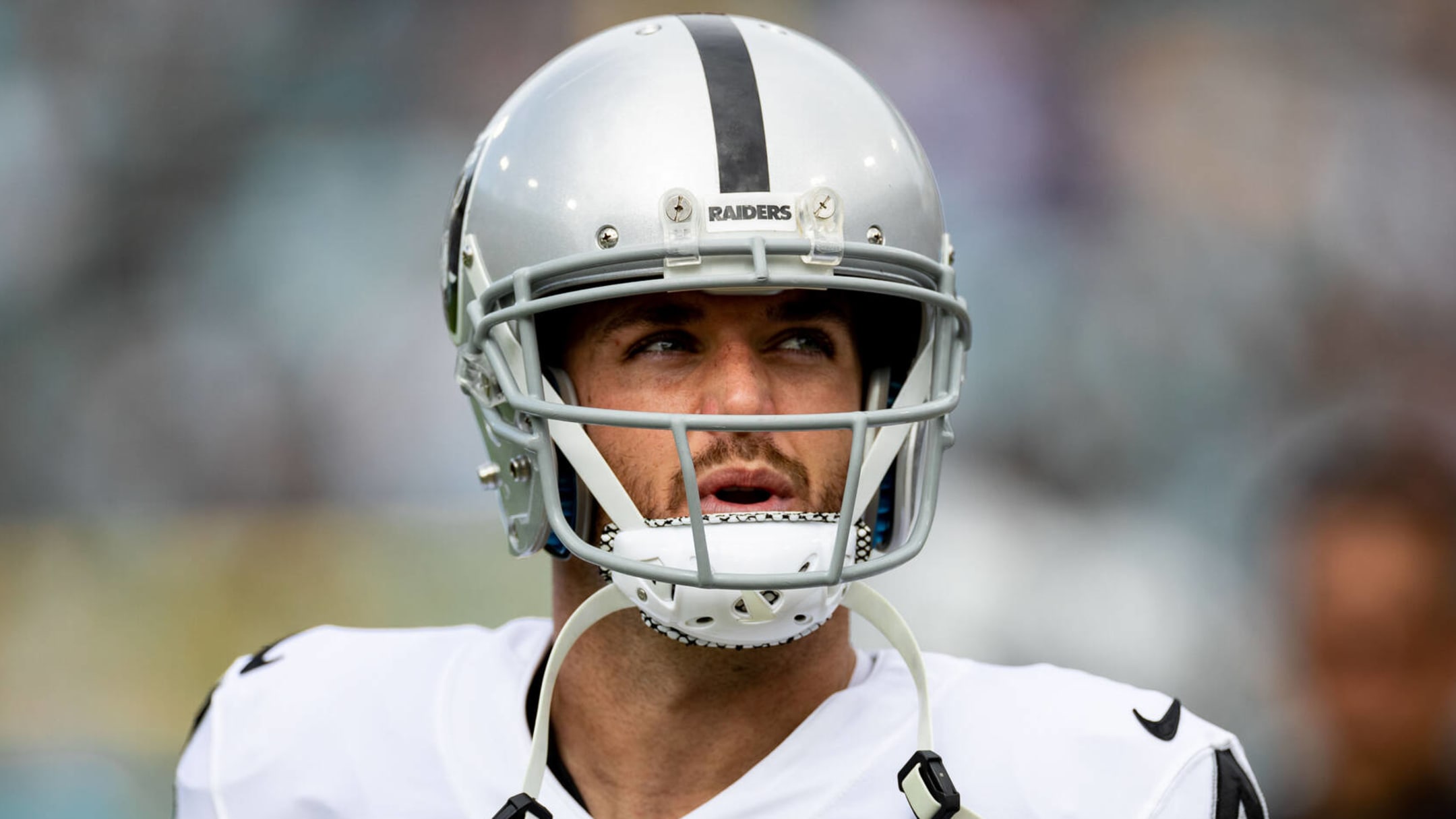 Jets named potential landing spot for Raiders QB Derek Carr