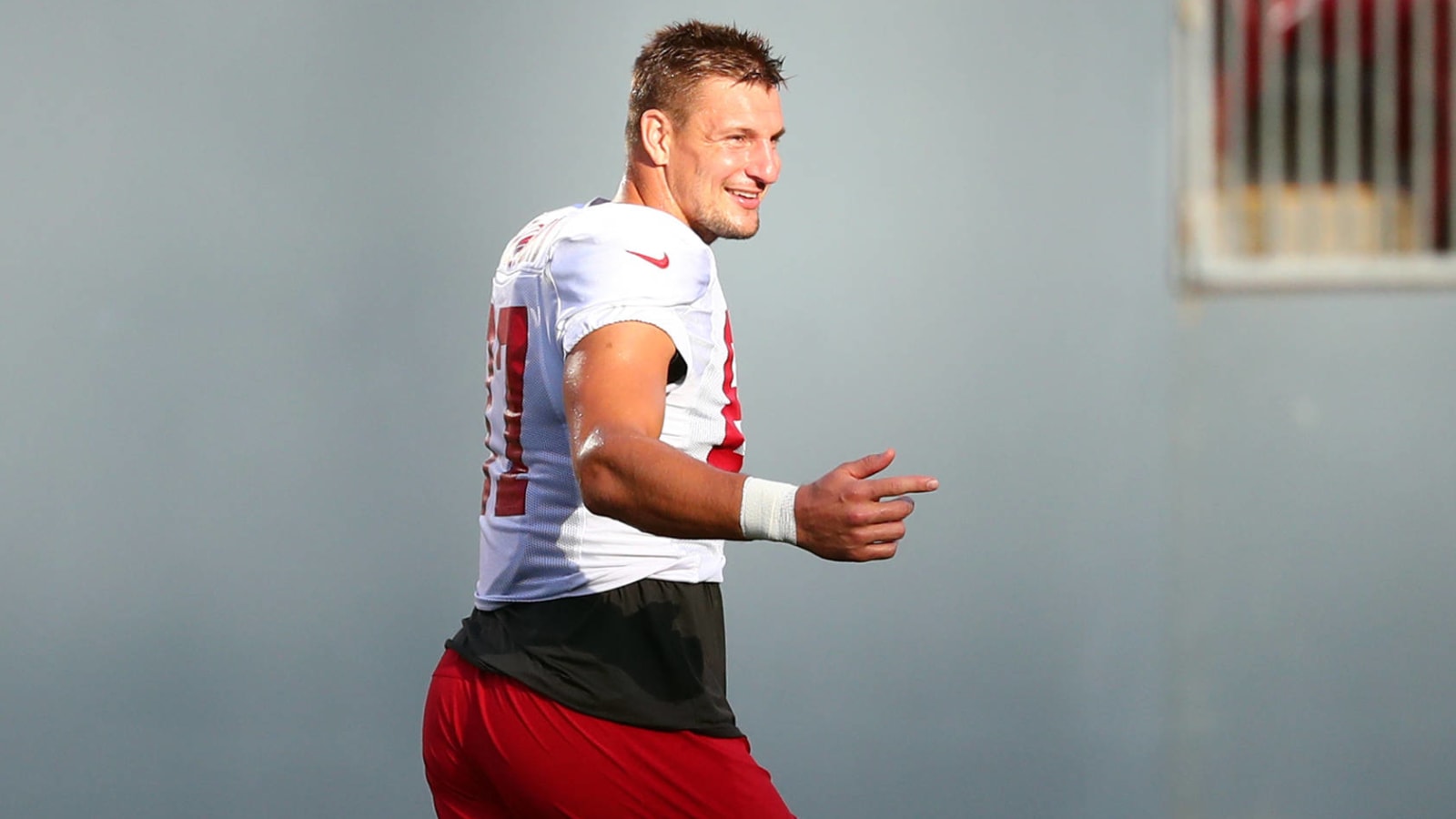 Gronk on role with Buccaneers: 'I came here to block baby'