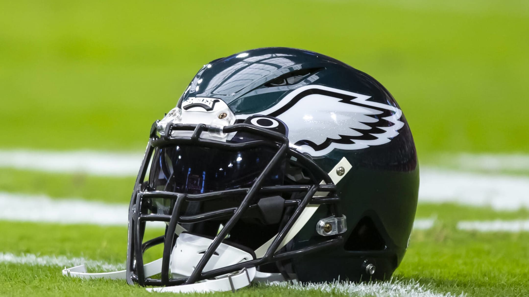 Is this what the Eagles' Kelly Green Helmets Will Look Like in