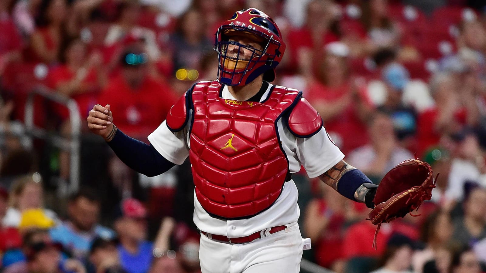 Cardinals reportedly discussing extension Yadier Molina