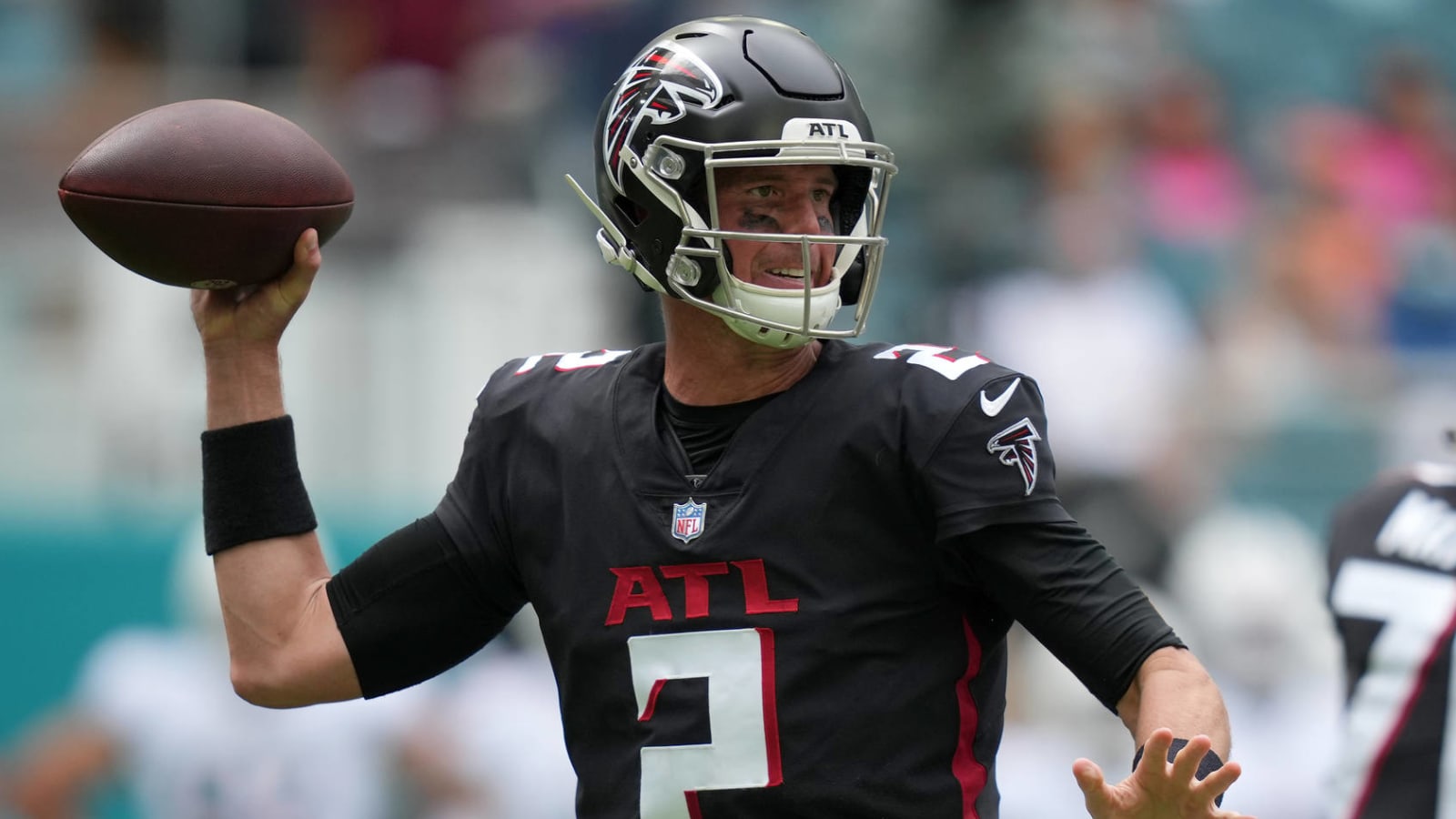 Falcons QB Matt Ryan plays through bloody hand injury in Week 8