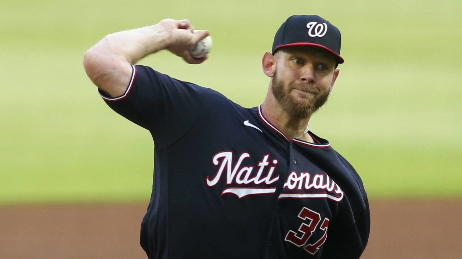 Stephen Strasburg leaves start early with trapezius issue