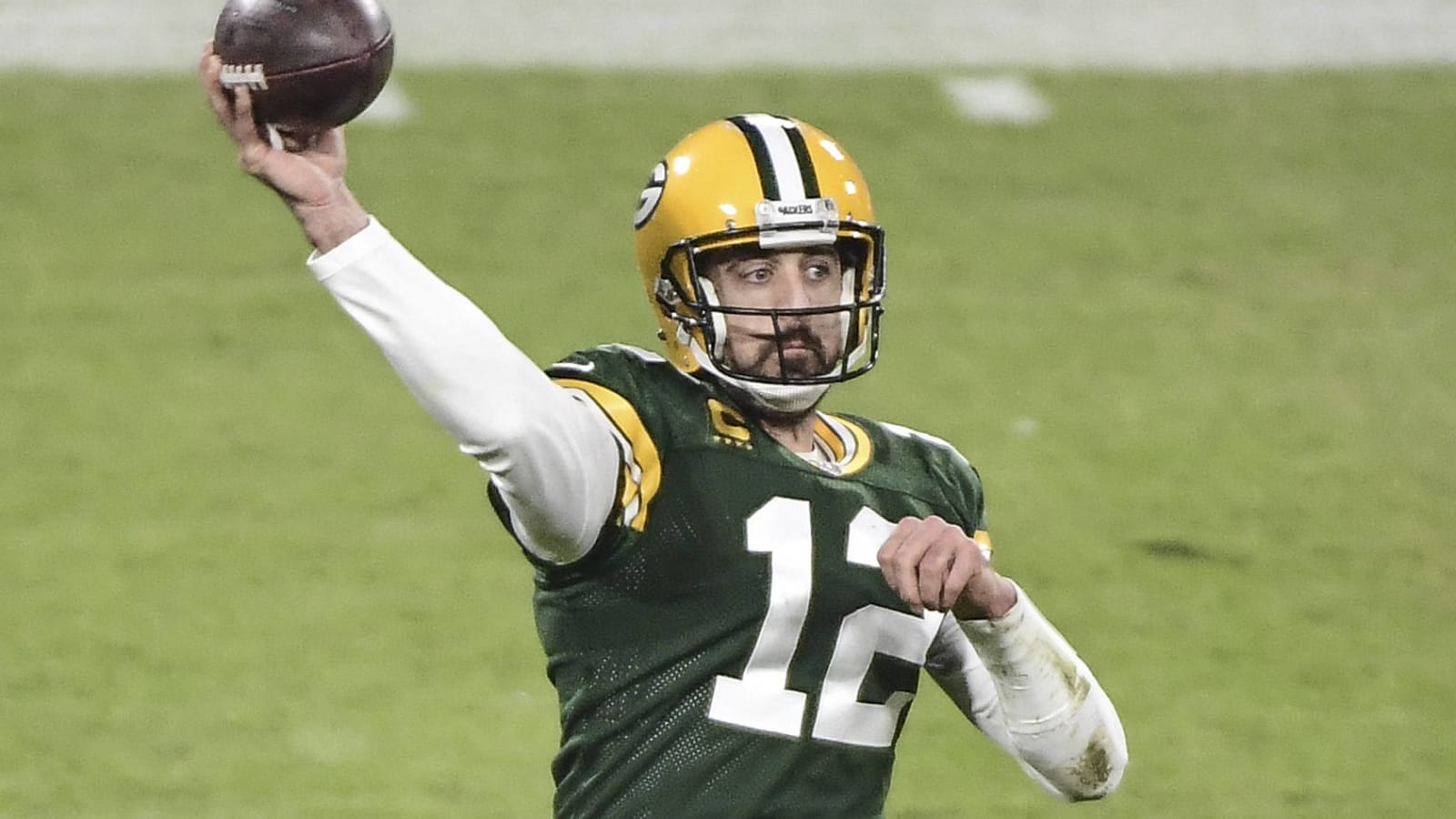 Aaron Rodgers renews membership at Green Bay Country Club