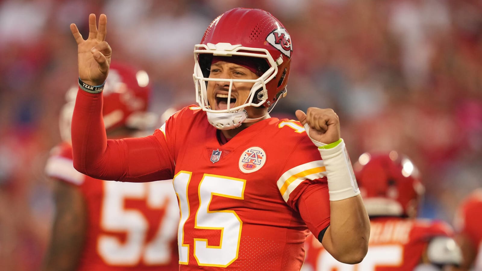 Mahomes takes shot at PFF grade after beating Chargers