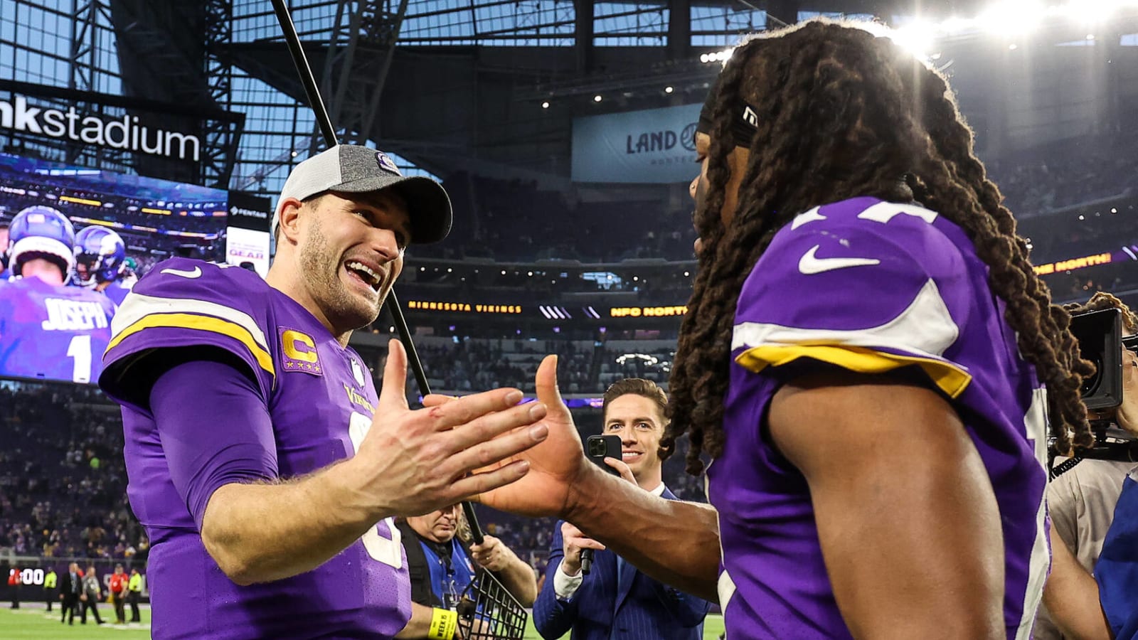 Vikings complete biggest comeback in NFL history to beat Colts
