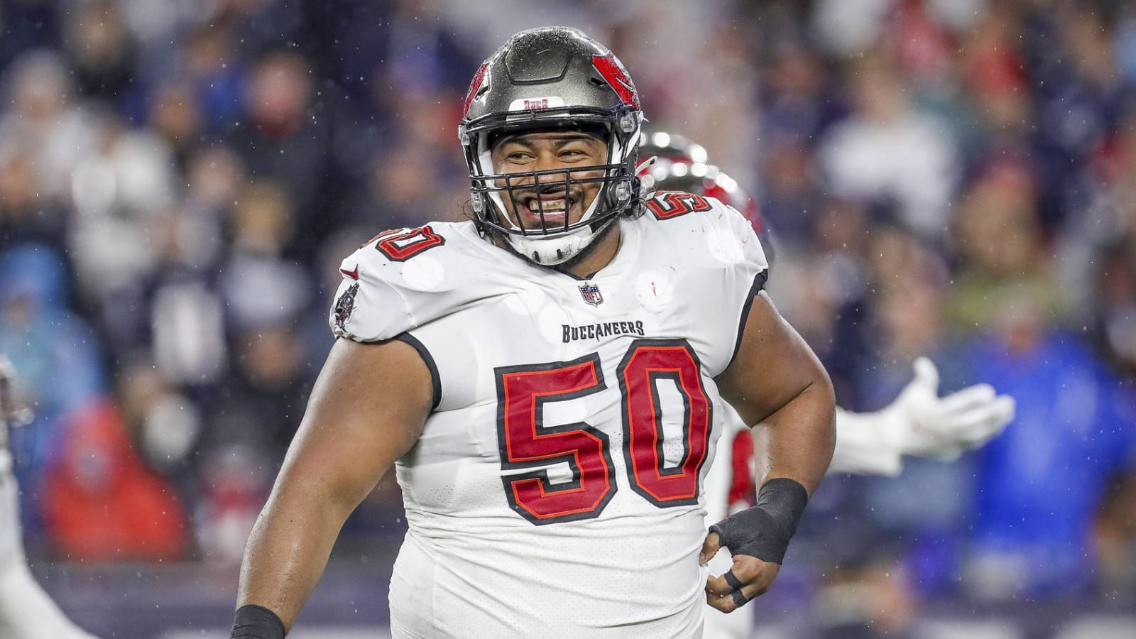 Funny video shows Vita Vea struggling with jersey exchange