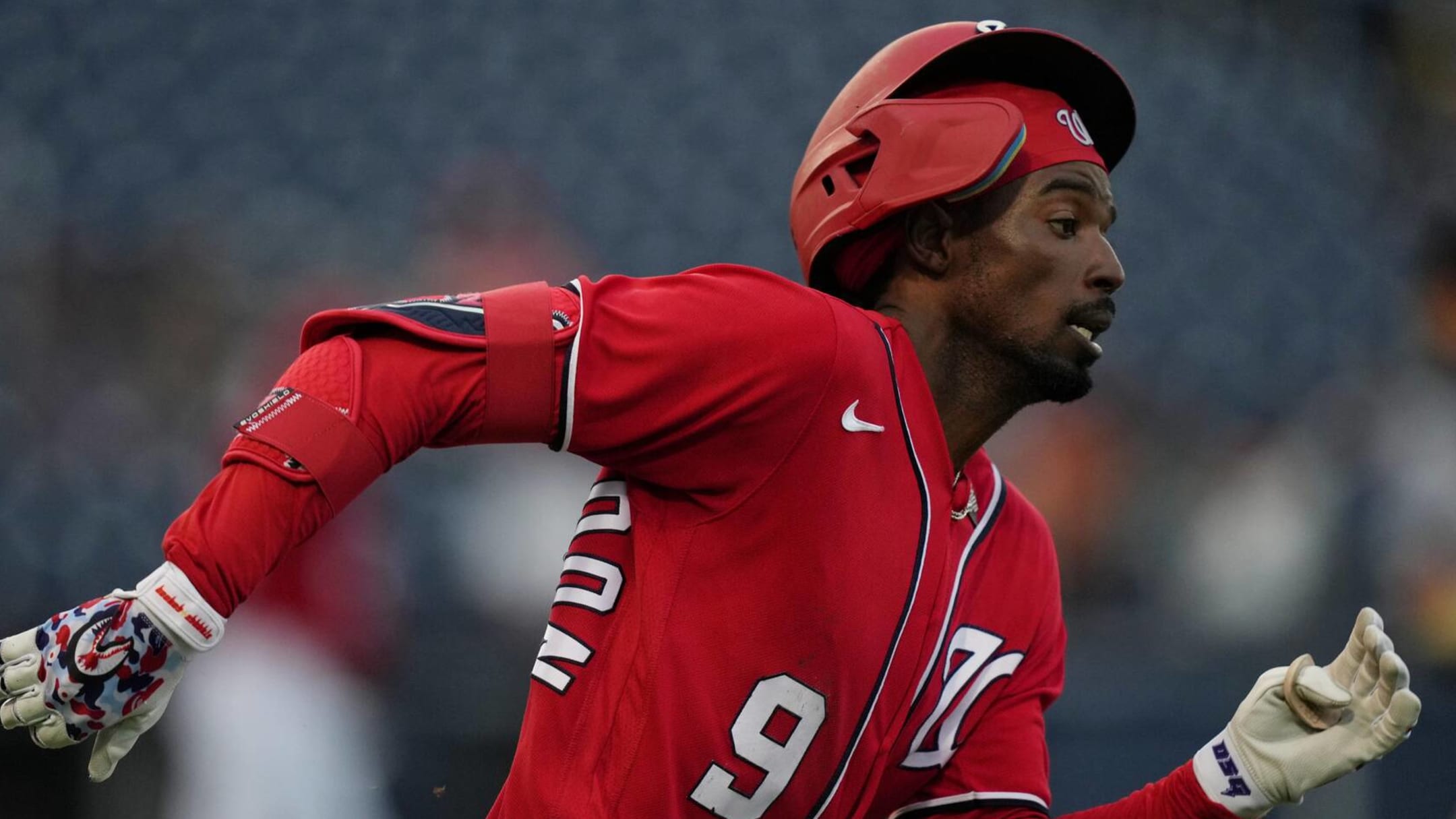 WASHINGTON, DC - APRIL 10: Washington Nationals second baseman Dee Strange- Gordon (9) heads for third during a MLB game between the Washington  Nationals and the New York Mets, on April 10, 2022