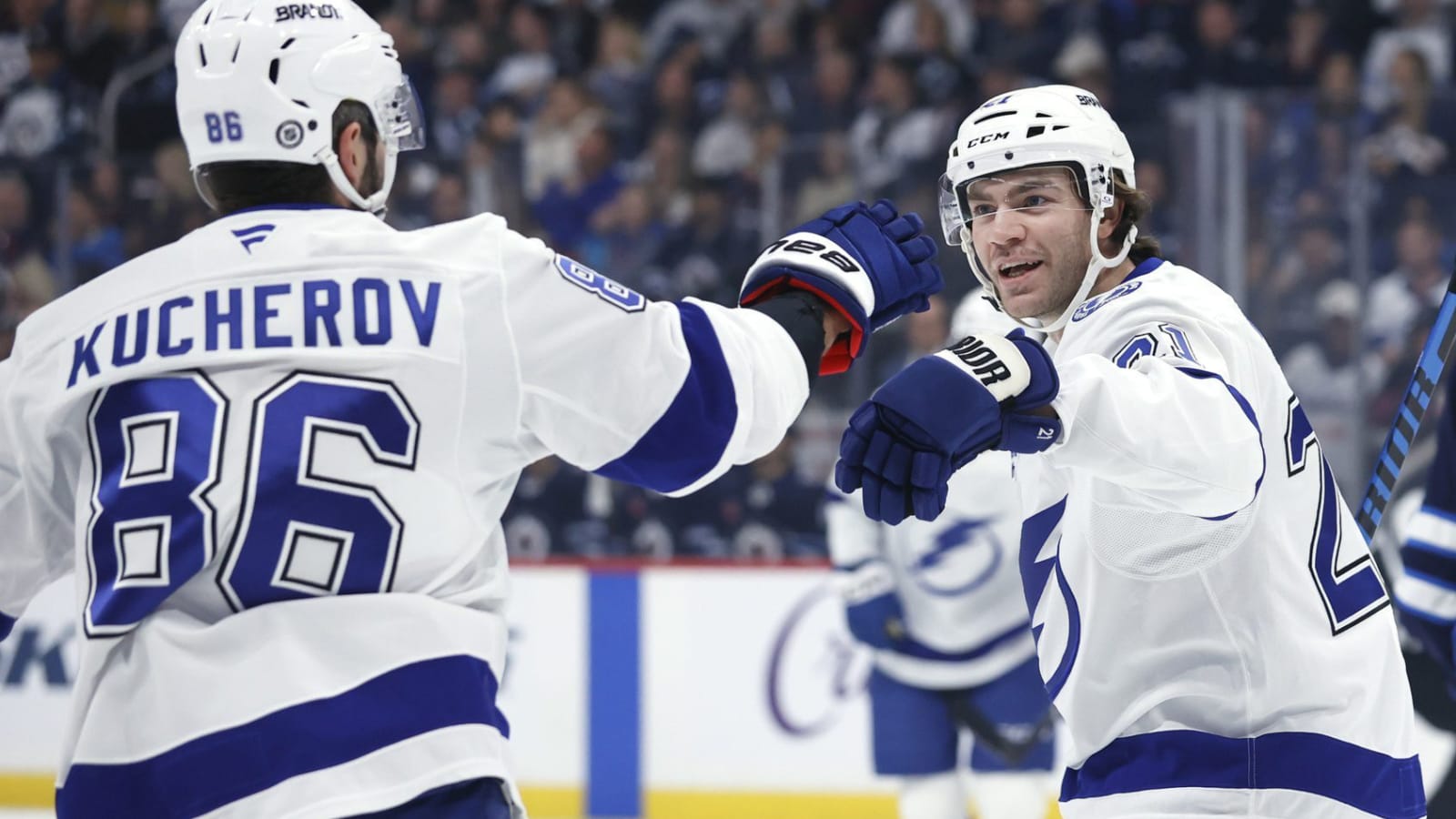 Lightning’s Brayden Point leaves game against Jets with undisclosed injury