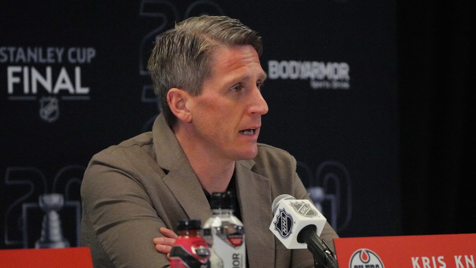 Oilers Coach Knoblauch Bluntly Explains Decision to Healthy Scratch Jeff Skinner