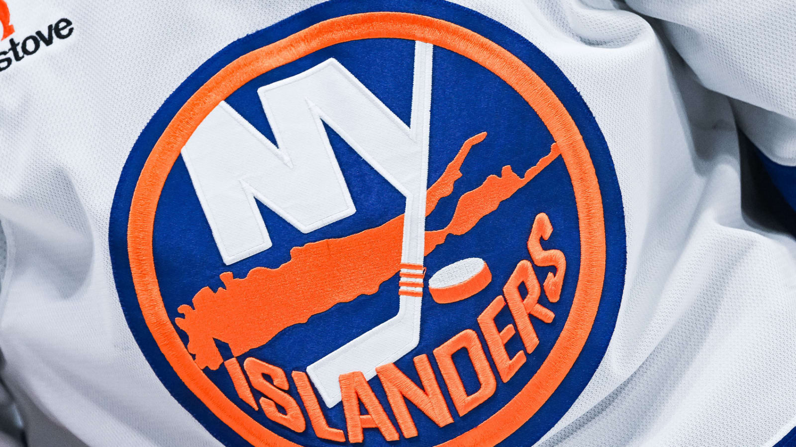 Islanders recall Tristan Lennox on emergency basis