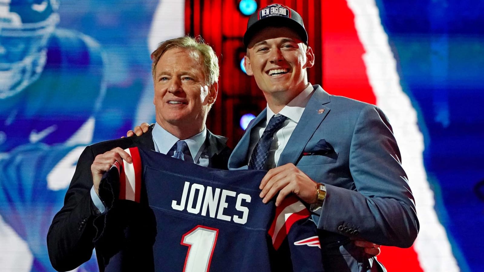 Report: Pats weren't willing to trade up to draft Jones