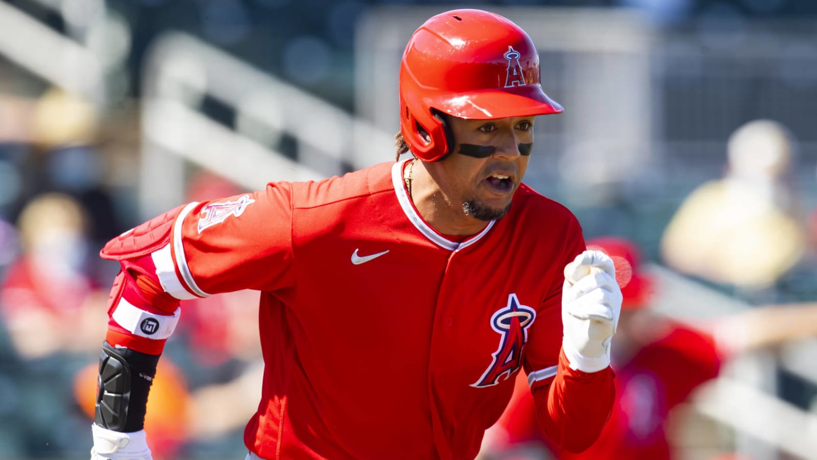 Angels select Jon Jay, make other roster moves