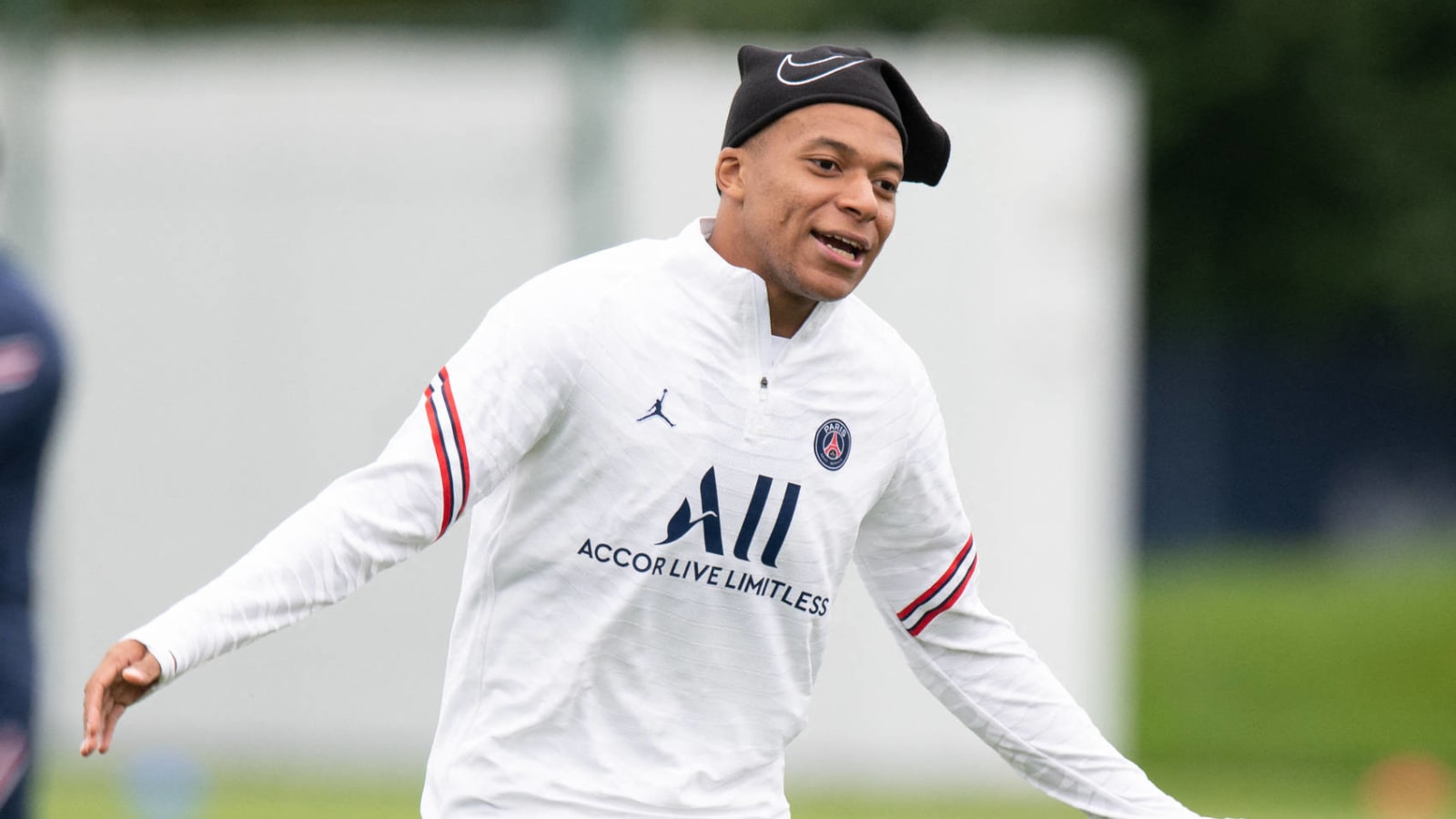 Real Madrid offer €180 million to PSG for Kylian Mbappe