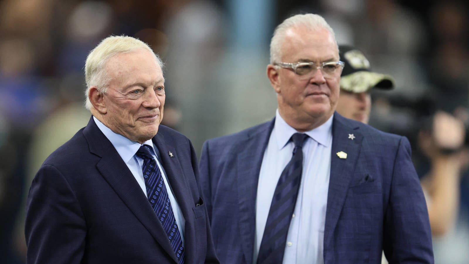 Cowboys' Stephen Jones: 'Just no place' for fans throwing things at refs