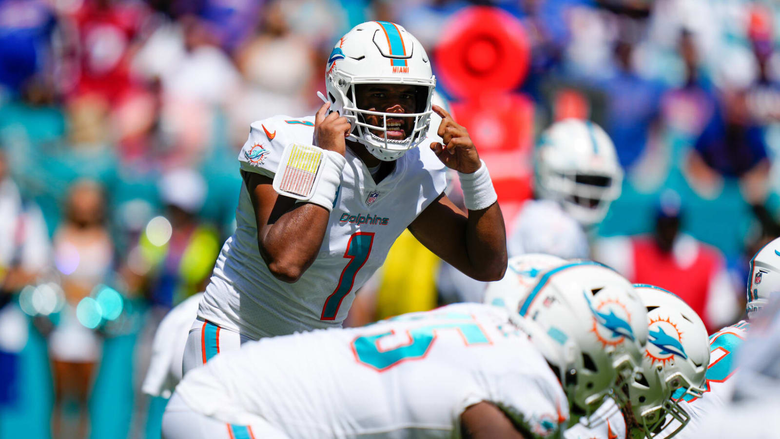 REPORT: Miami Dolphins QB Tua Tagovailoa expected to play tonight vs.  Cincinnati Bengals; Jaylen Waddle and Terron Armstead set to go - The  Phinsider