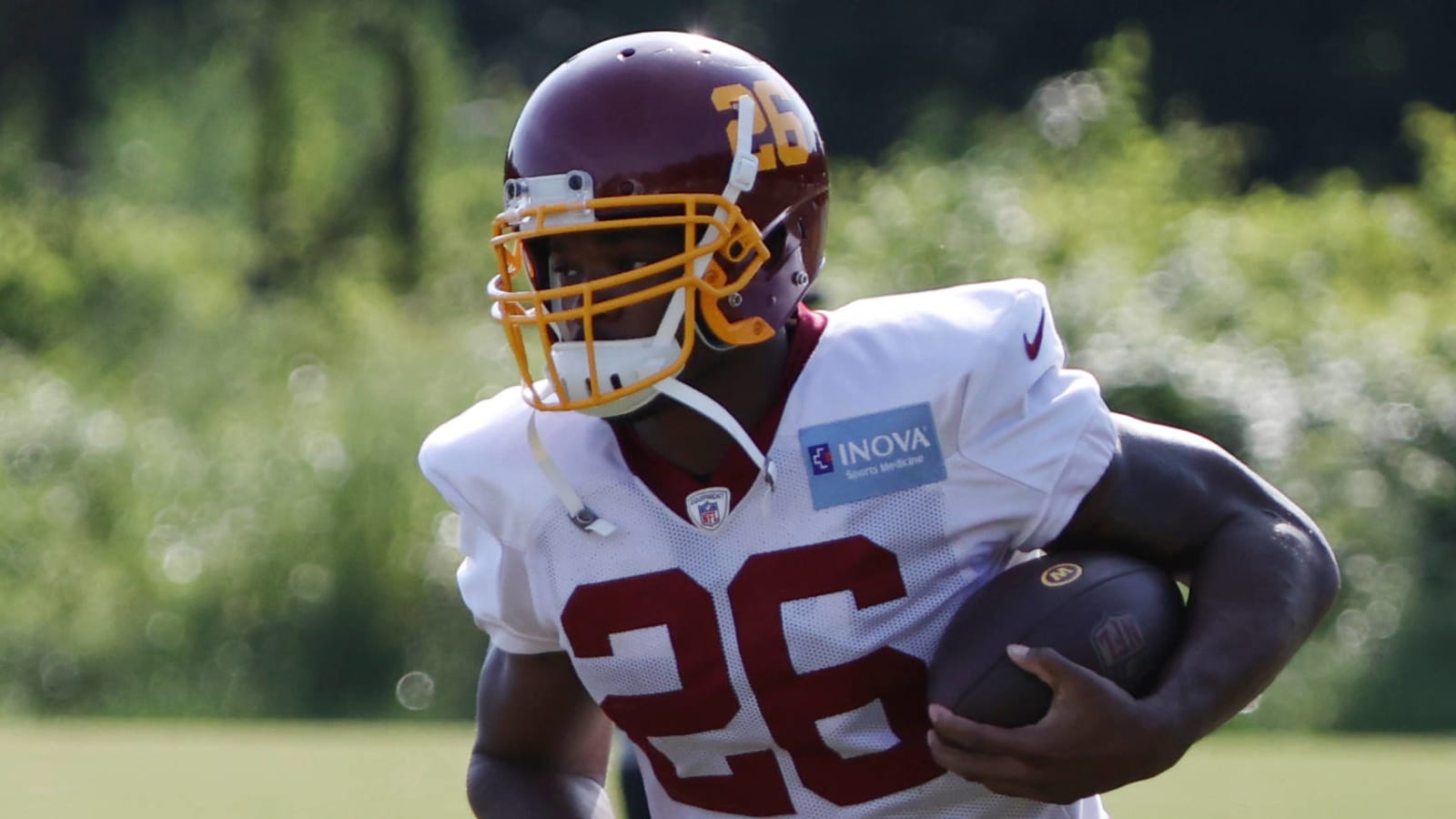 Report: Washington Football Team releasing Adrian Peterson