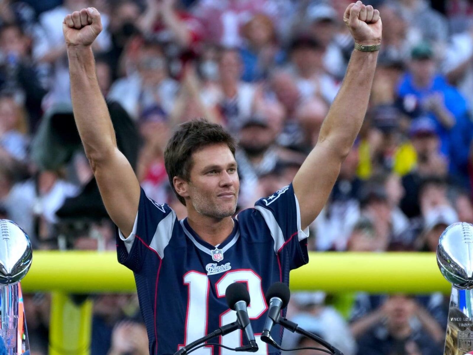 Tom Brady acknowledges he's been in contact with the Patriots