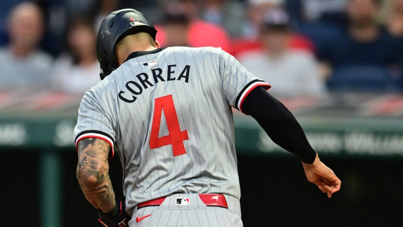 Carlos Correa Forced to Turn His Back on Nike