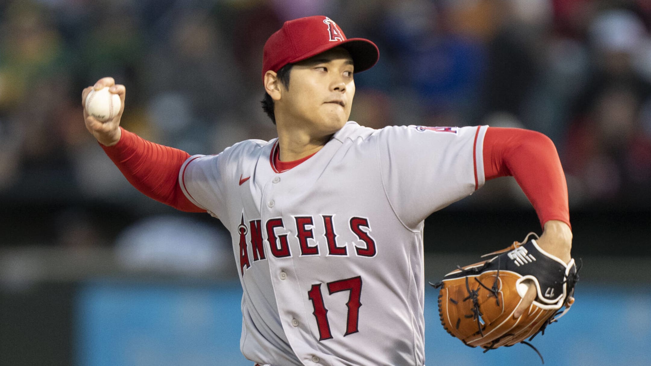 Shohei Ohtani pitches, hits and plays outfield in Angels' loss