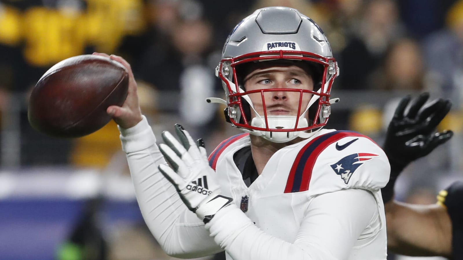 'TNF' takeaways: Patriots stun playoff-hopeful Steelers, bettors