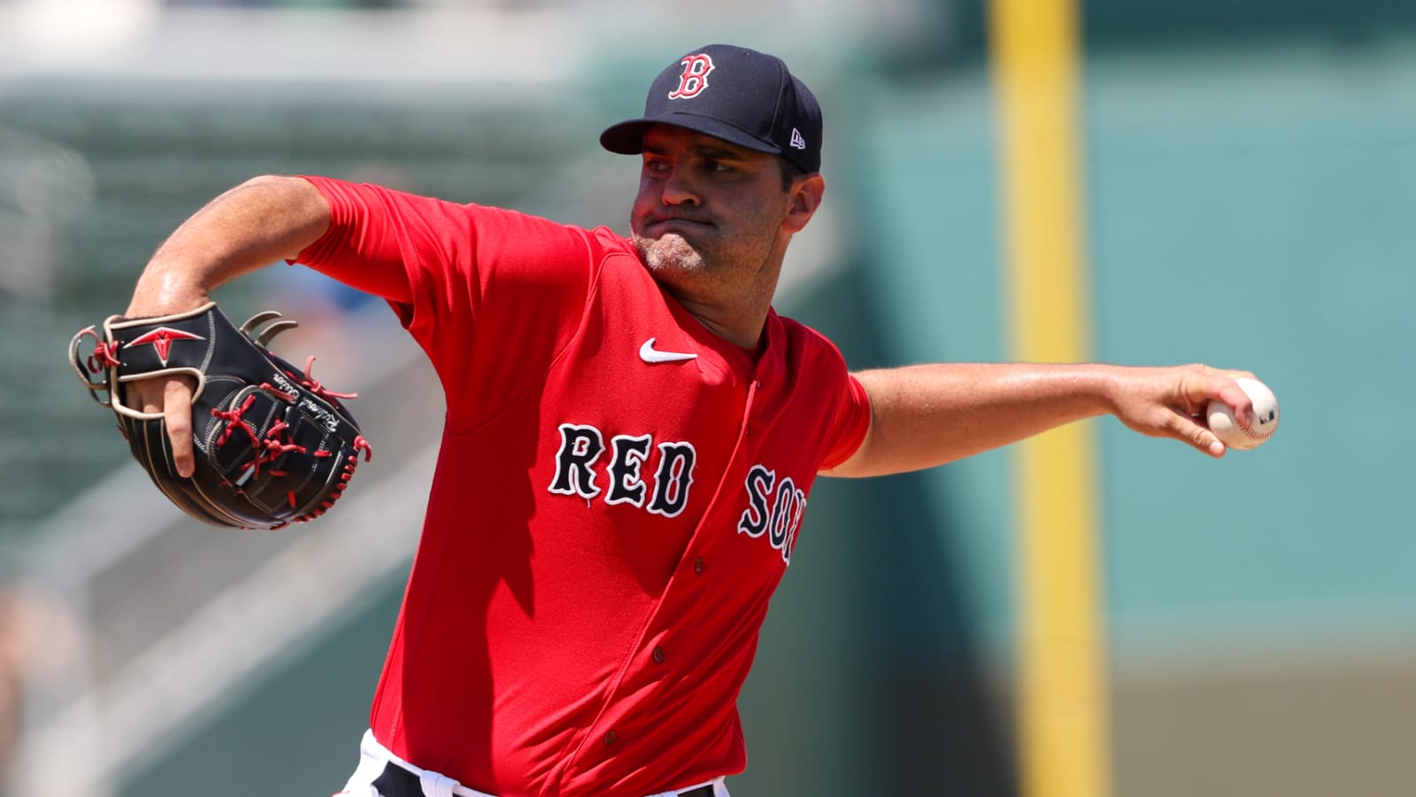 Veteran pitcher announces retirement