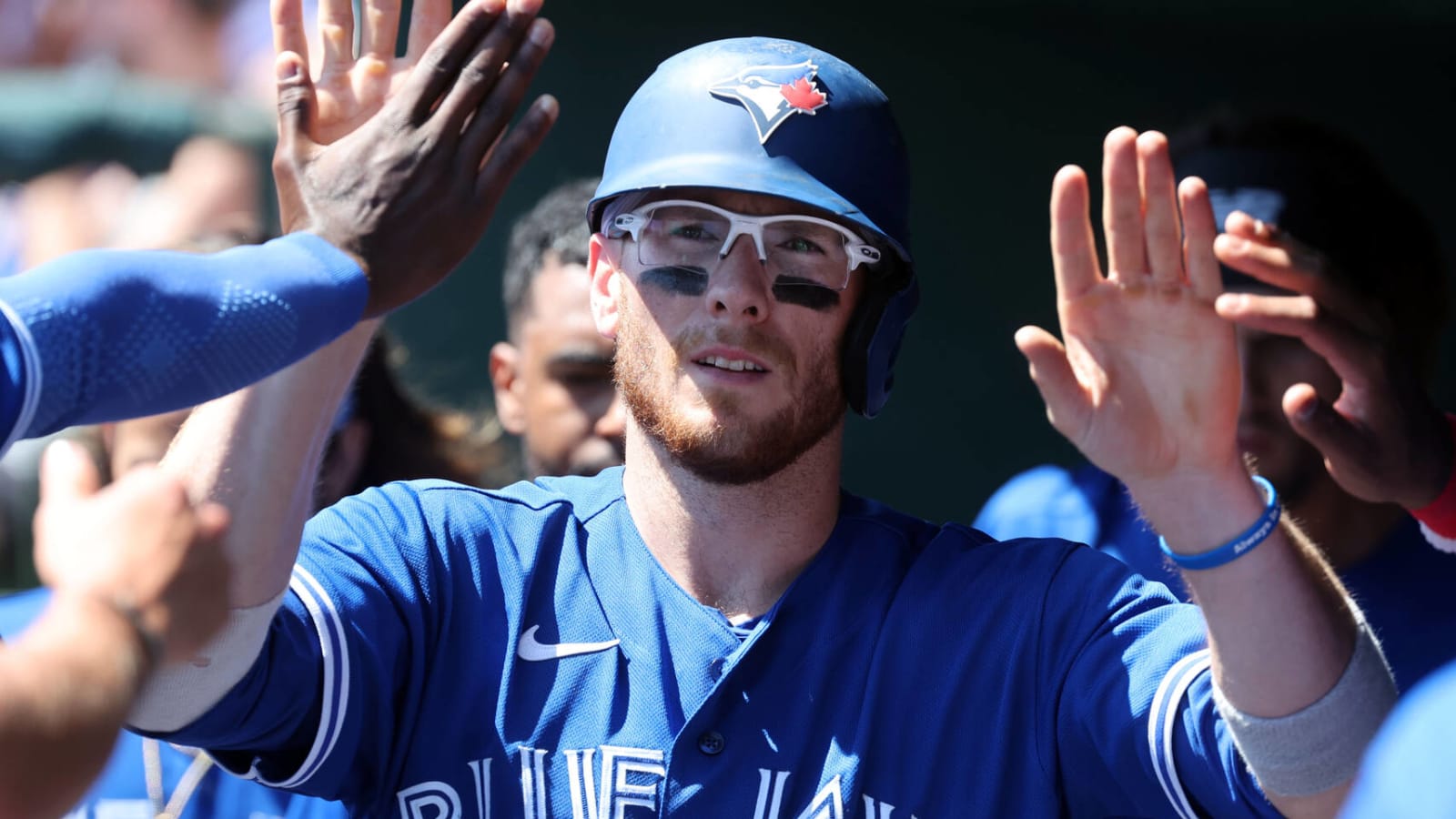 Blue Jays C Danny Jansen suffers finger fracture