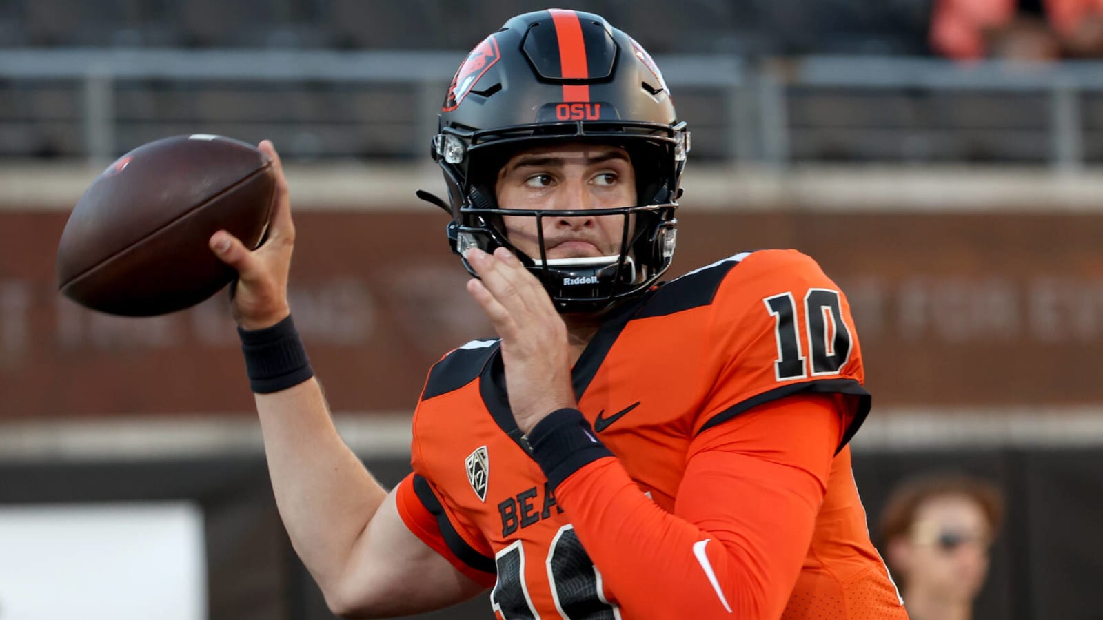 Interesting Power 5 QB enters transfer portal Yardbarker