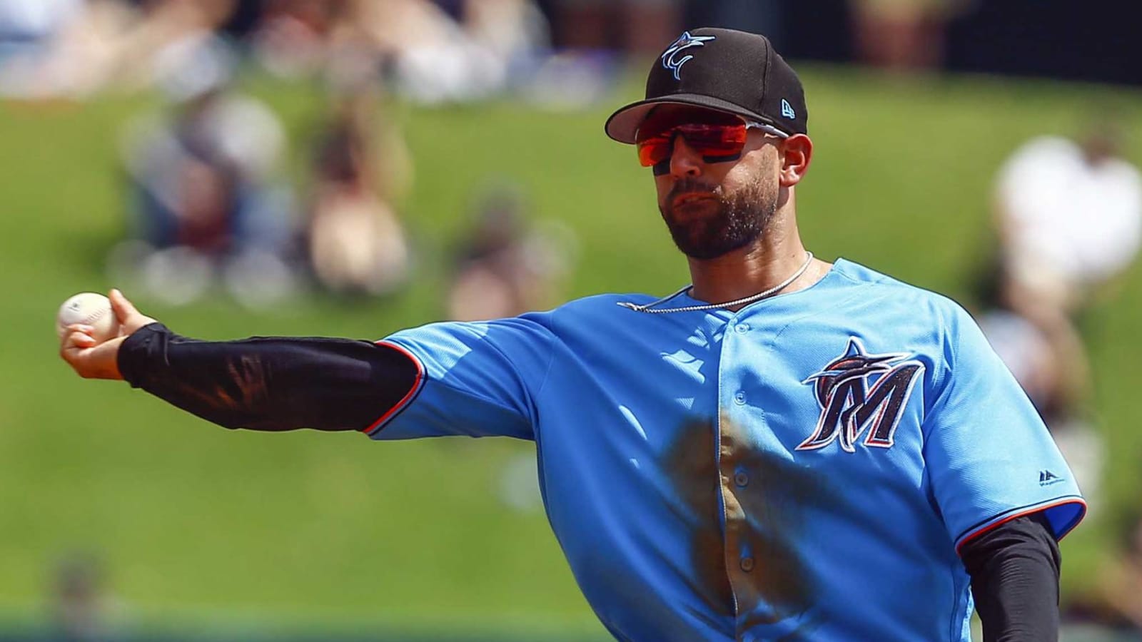 Marlins select Deven Marrero, designate Andrew Bellatti