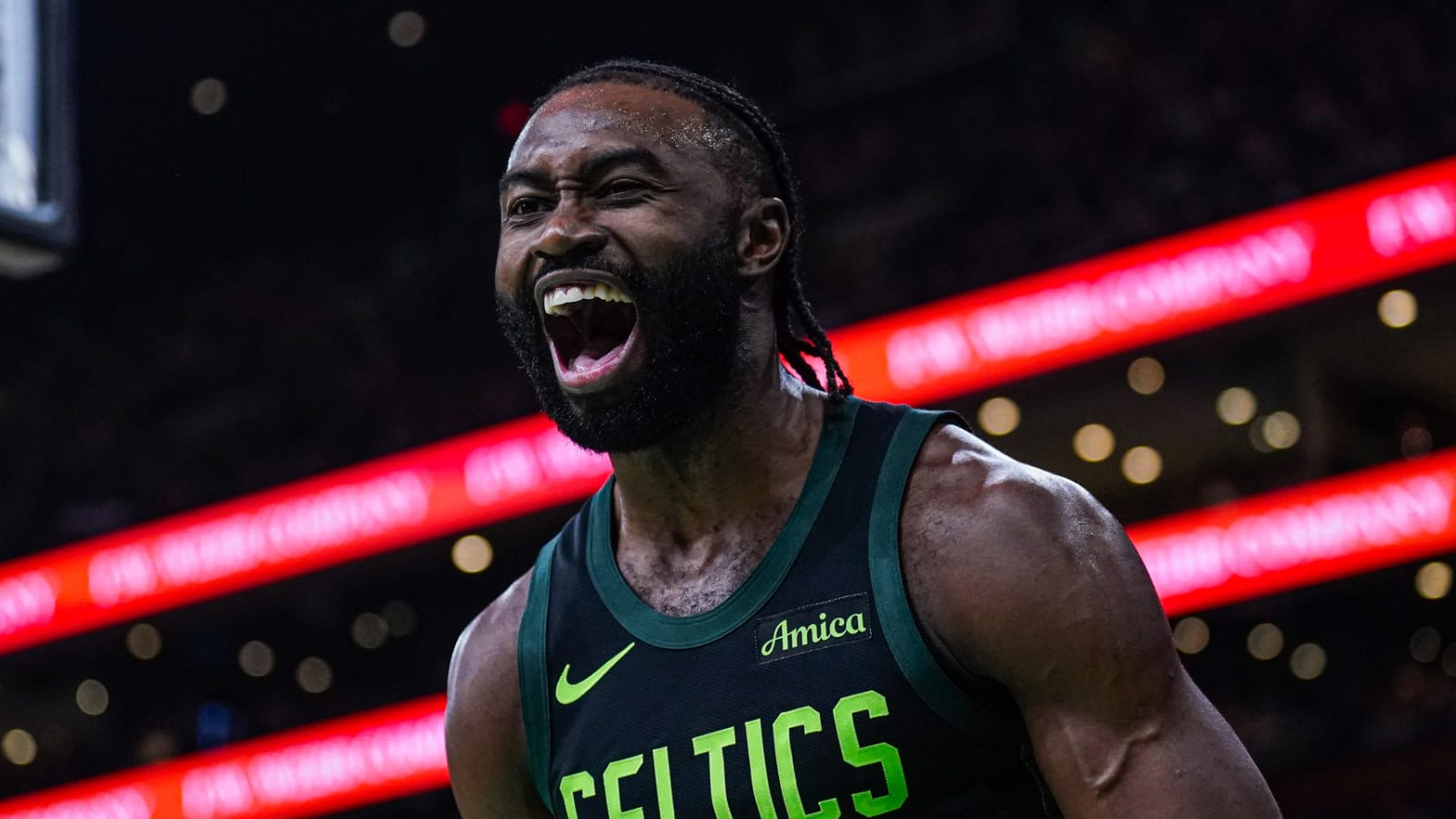Watch: Celtics duo leads team to win over Heat