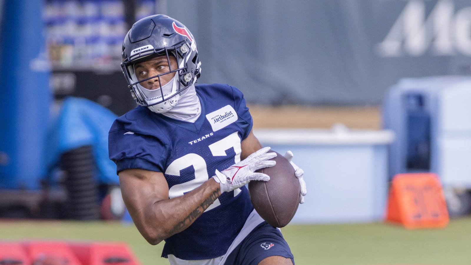 Flashy RB Showing Out at Steelers Training Camp