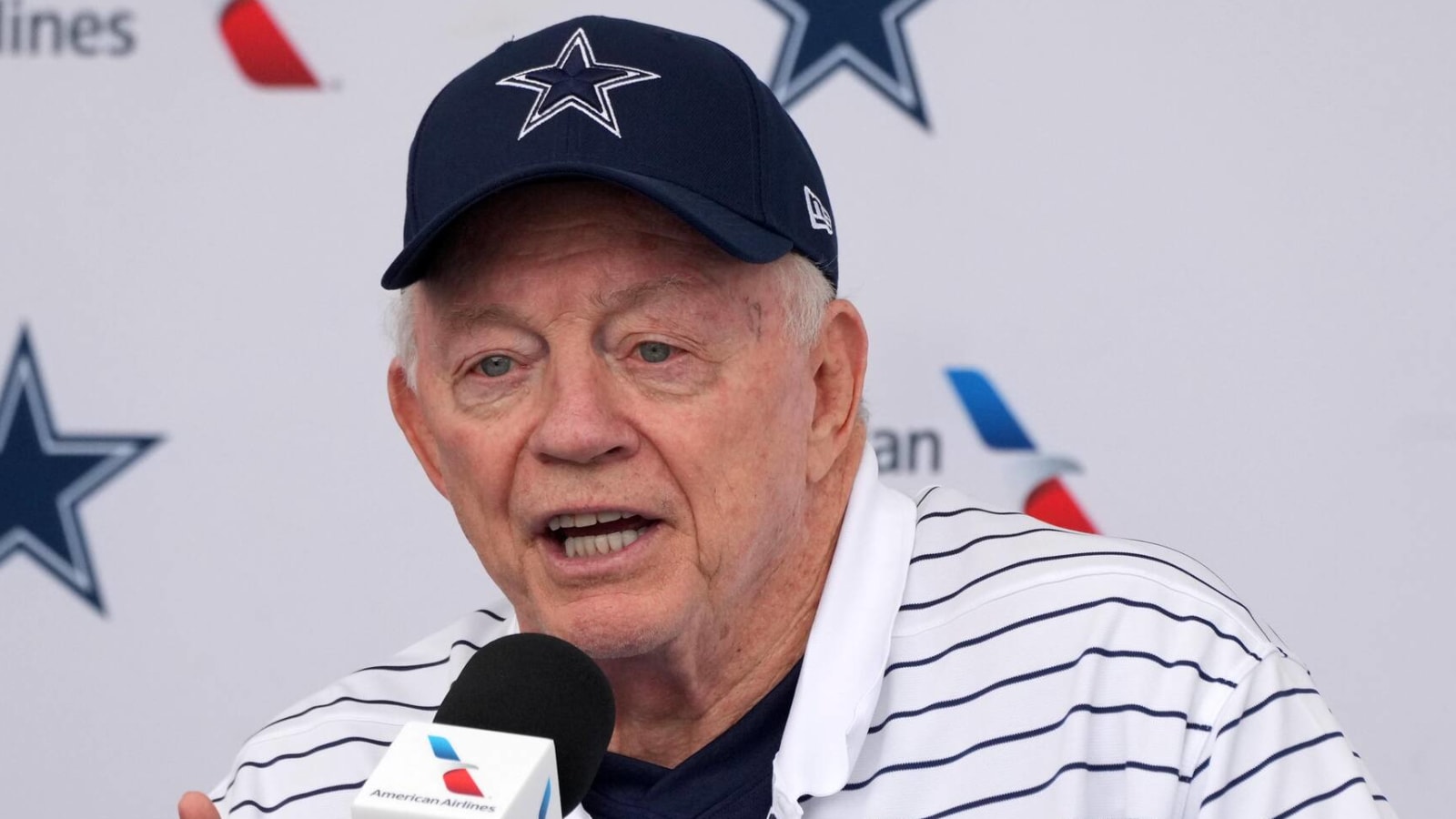 Jerry Jones, Mike McCarthy react to Cowboys All-Pro's holdout