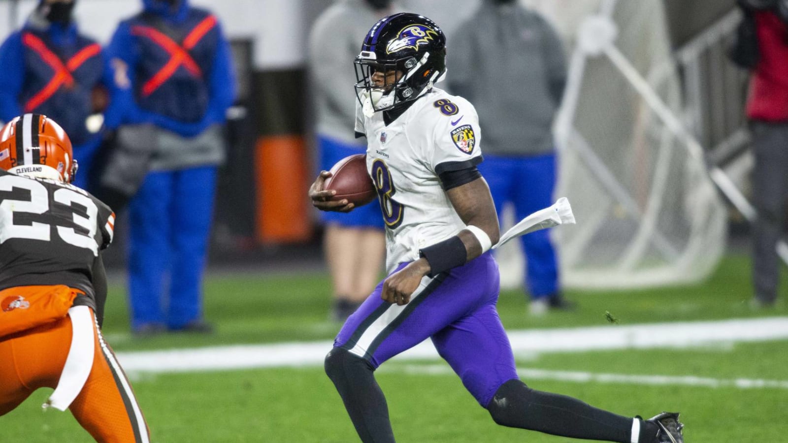 Lamar Jackson: 'Cramping' caused him to head to locker room