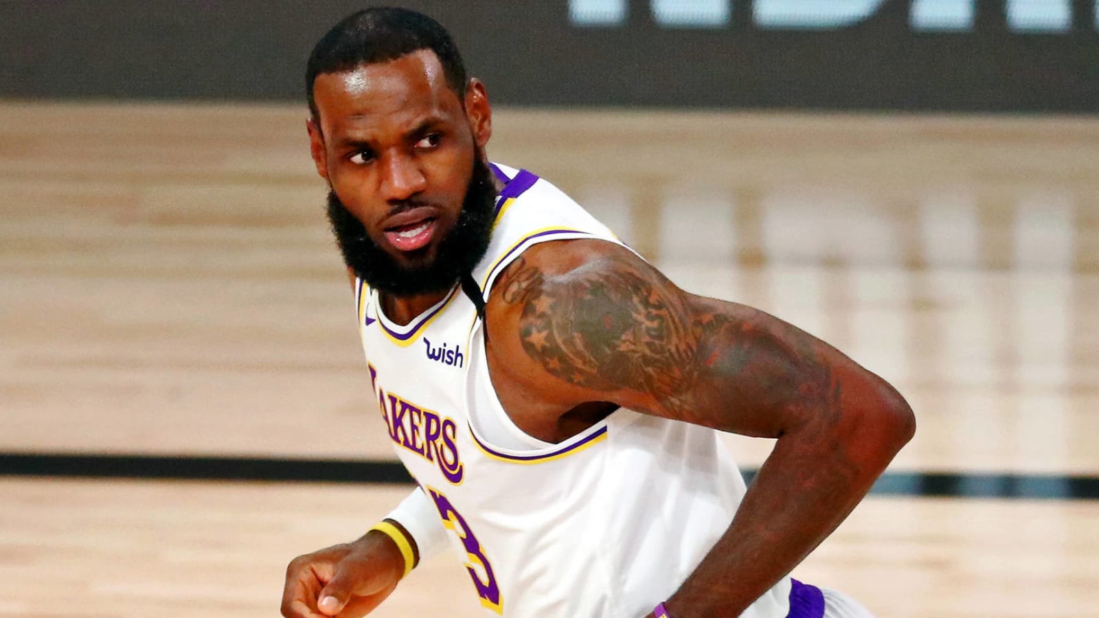 LeBron agrees to two-year, $85M extension with Lakers