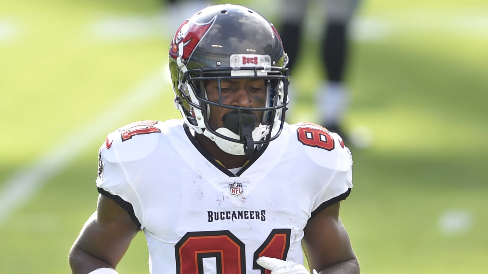 Bucs, Antonio Brown 'not close' in contract negotiations