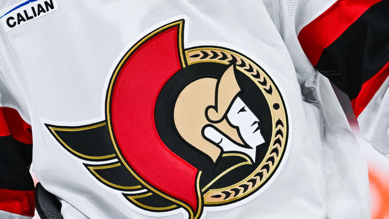 Senators owner accuses Rangers of 'soft tampering'