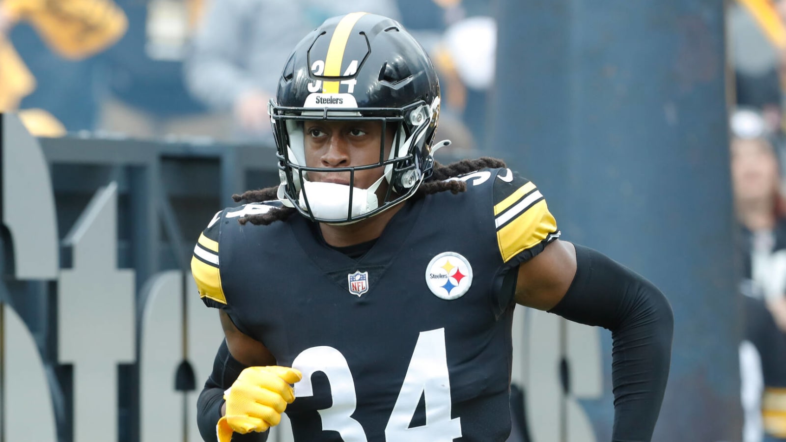 Steelers' draft plans in first round may hinge on single player's free-agency decision