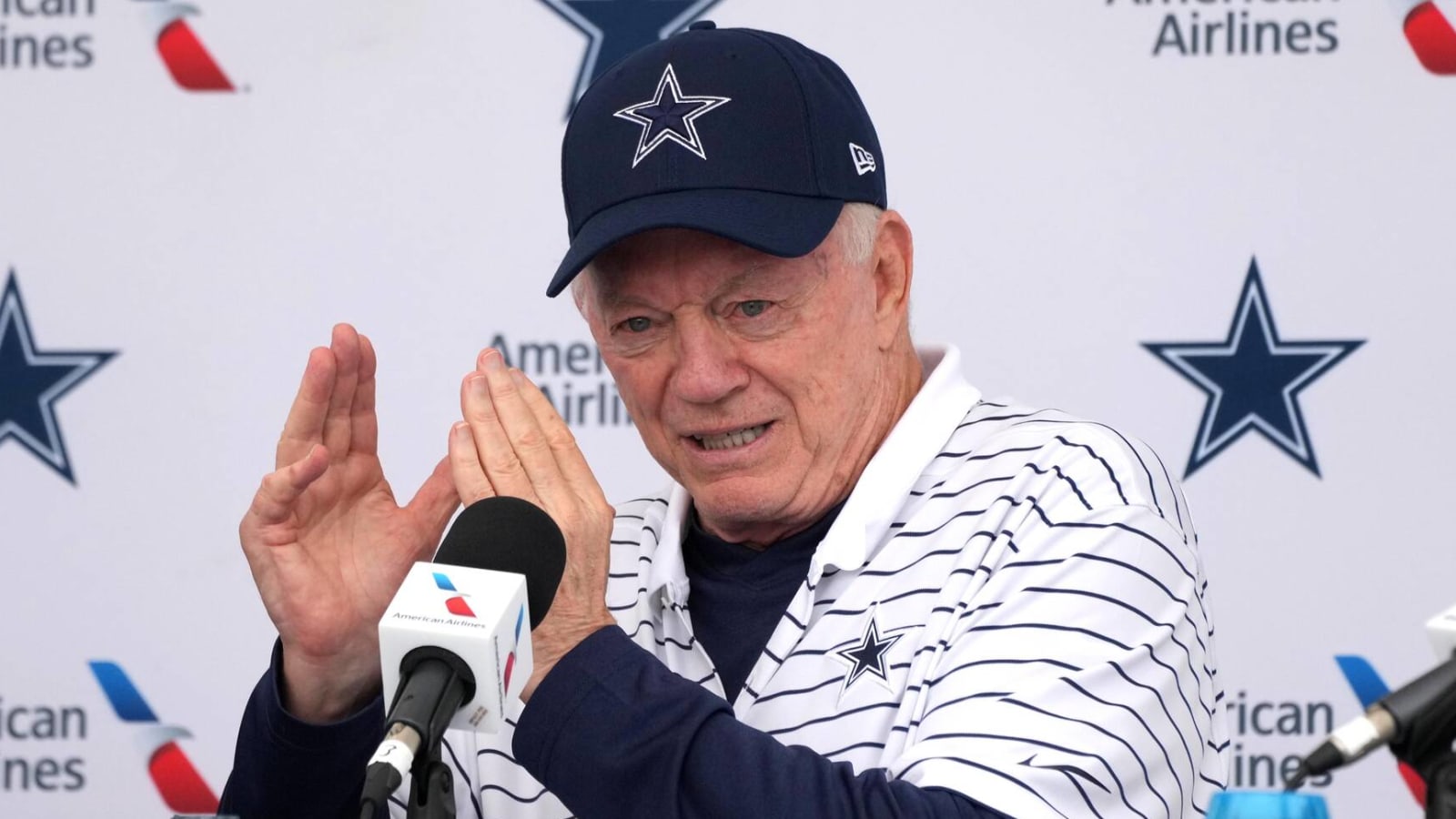 Jerry Jones impressed with one QB at Senior Bowl