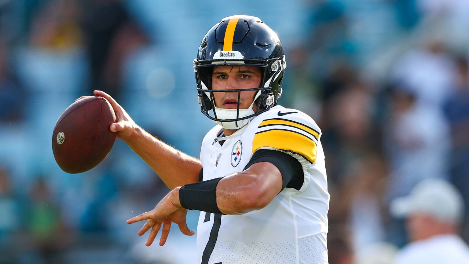 Why Steelers should keep quarterback Mason Rudolph