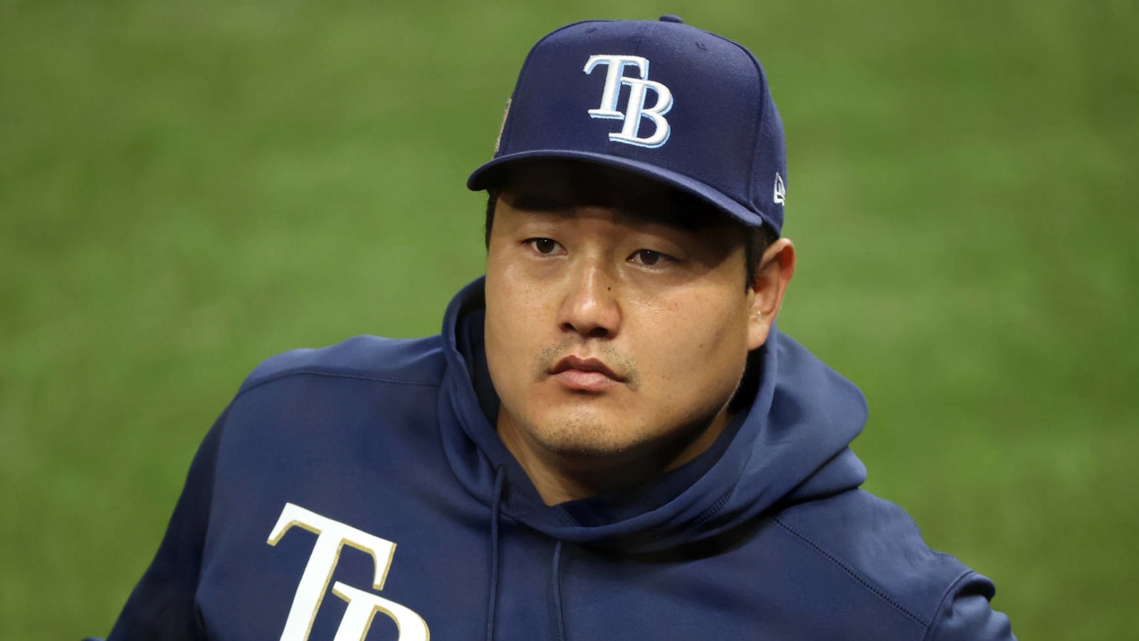 Ji-Man Choi literally did the splits for the first out of Game 3 - Article  - Bardown