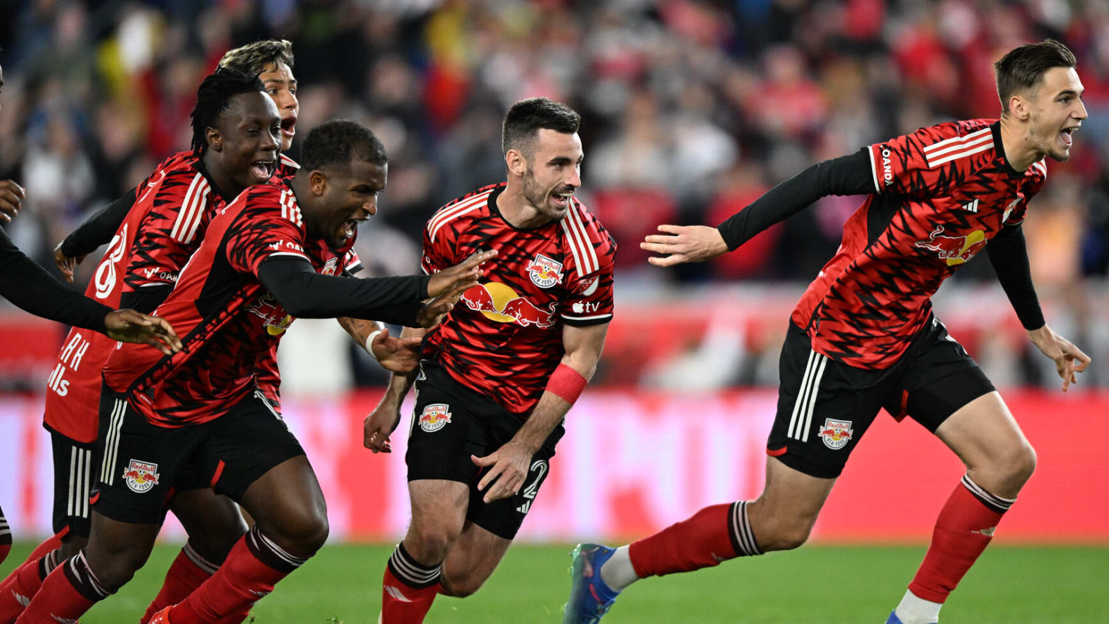 Red Bulls eliminate defending-champion Columbus from playoffs