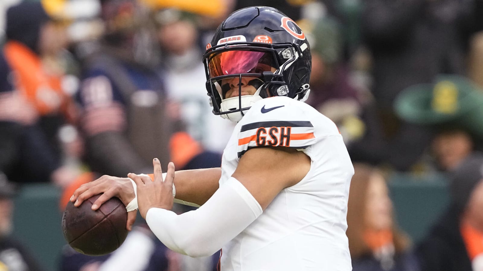 Bears' Justin Fields linked with AFC North club amid rumors