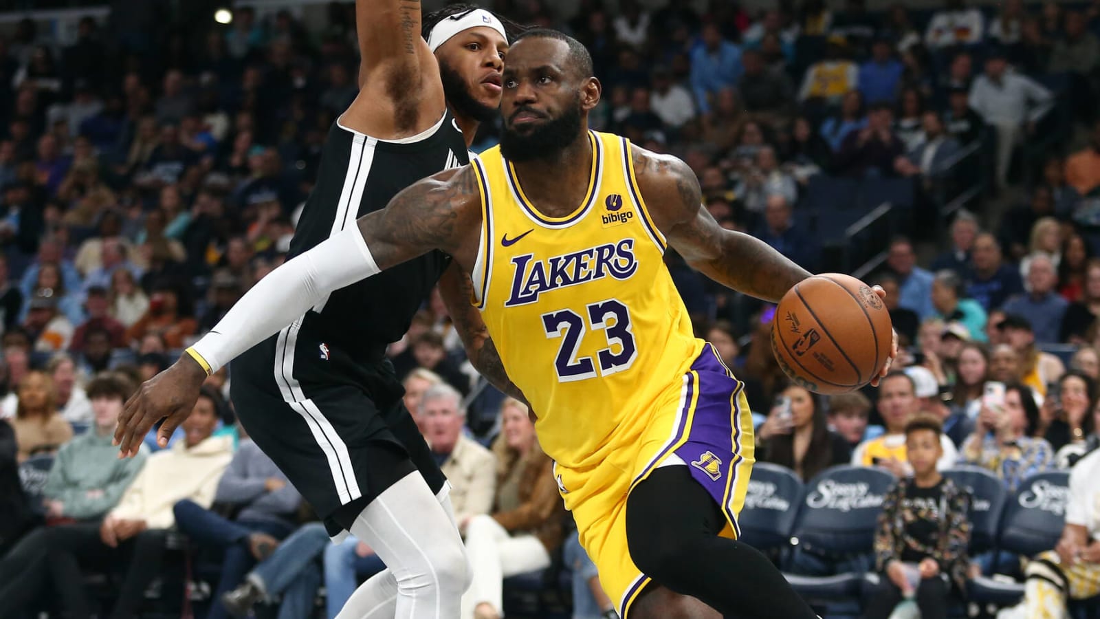 Lakers’ D’Angelo Russell On LeBron James: ‘He’s A Complete Role Model All Around’