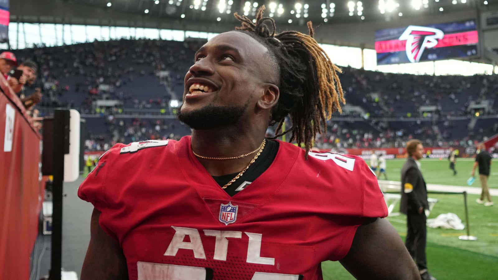 Cordarrelle Patterson inspired by mom to play three positions