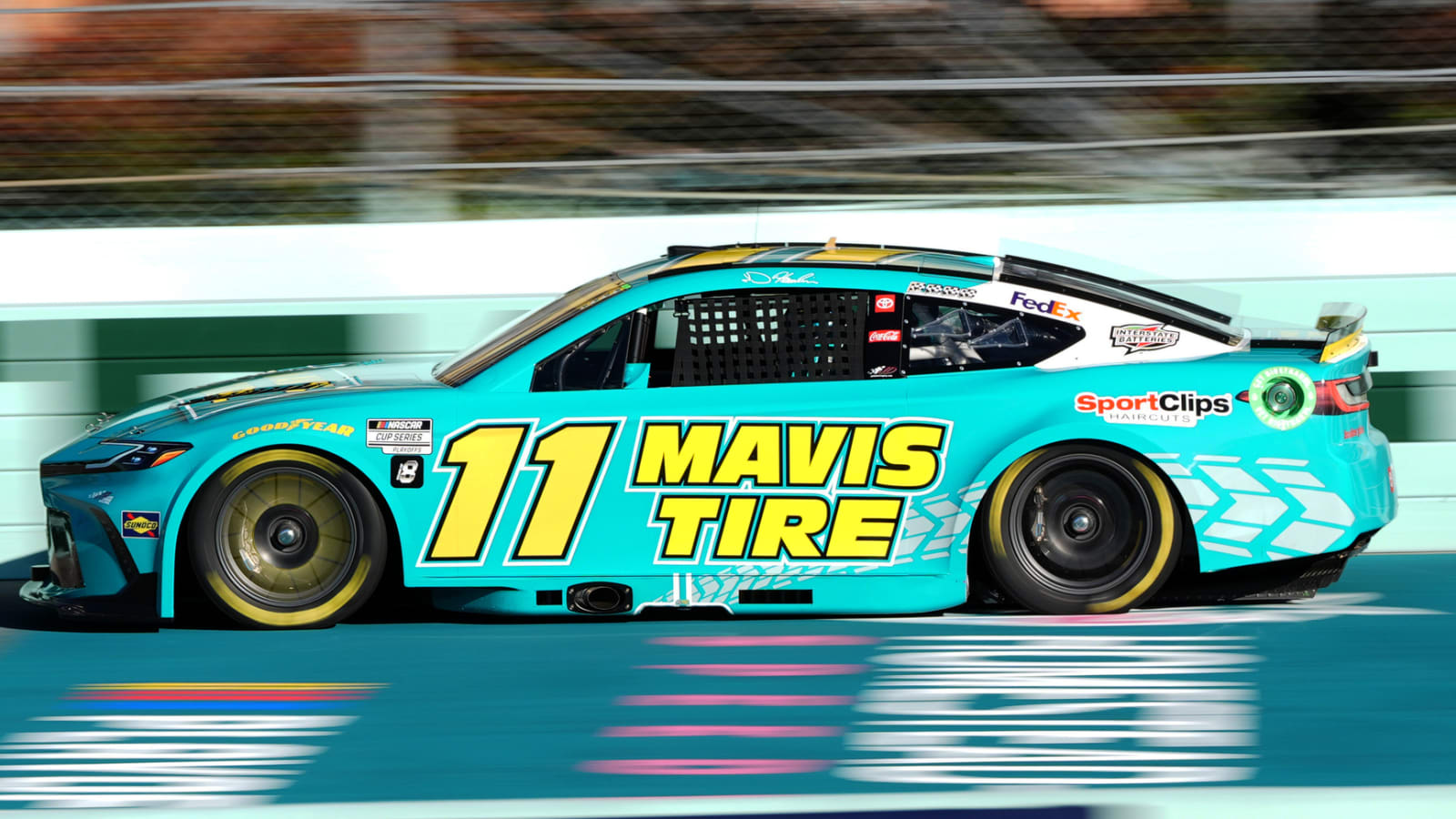 Watch: Denny Hamlin, Chase Elliott battle for stage win in Miami